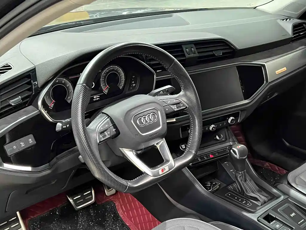 Audi Q3 Sportback — фото 6