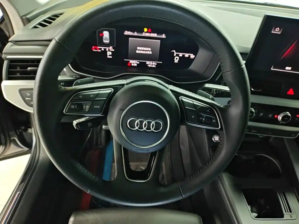 Audi A4L — фото 10