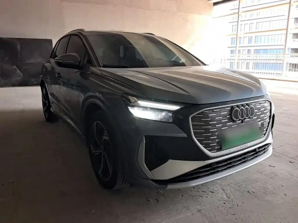 Audi Q4 e-tron — фото 3