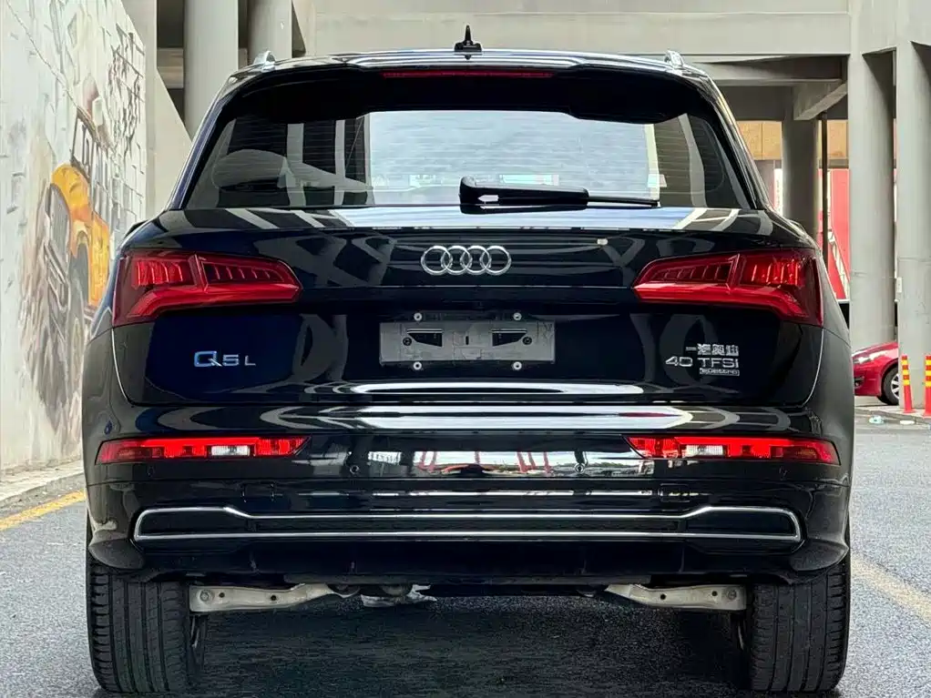 Audi Q5L — фото 4