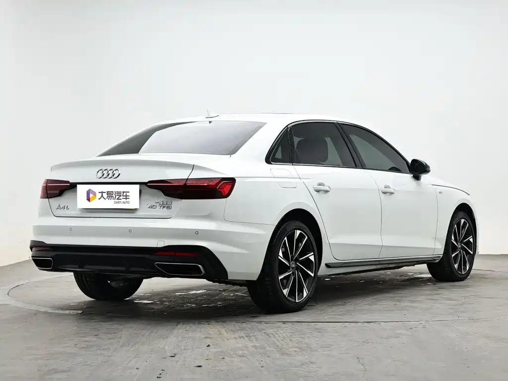 Audi A4L — фото 3
