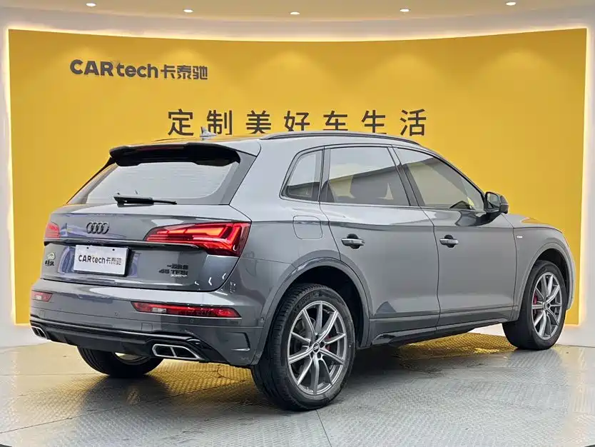 Audi Q5L — фото 4