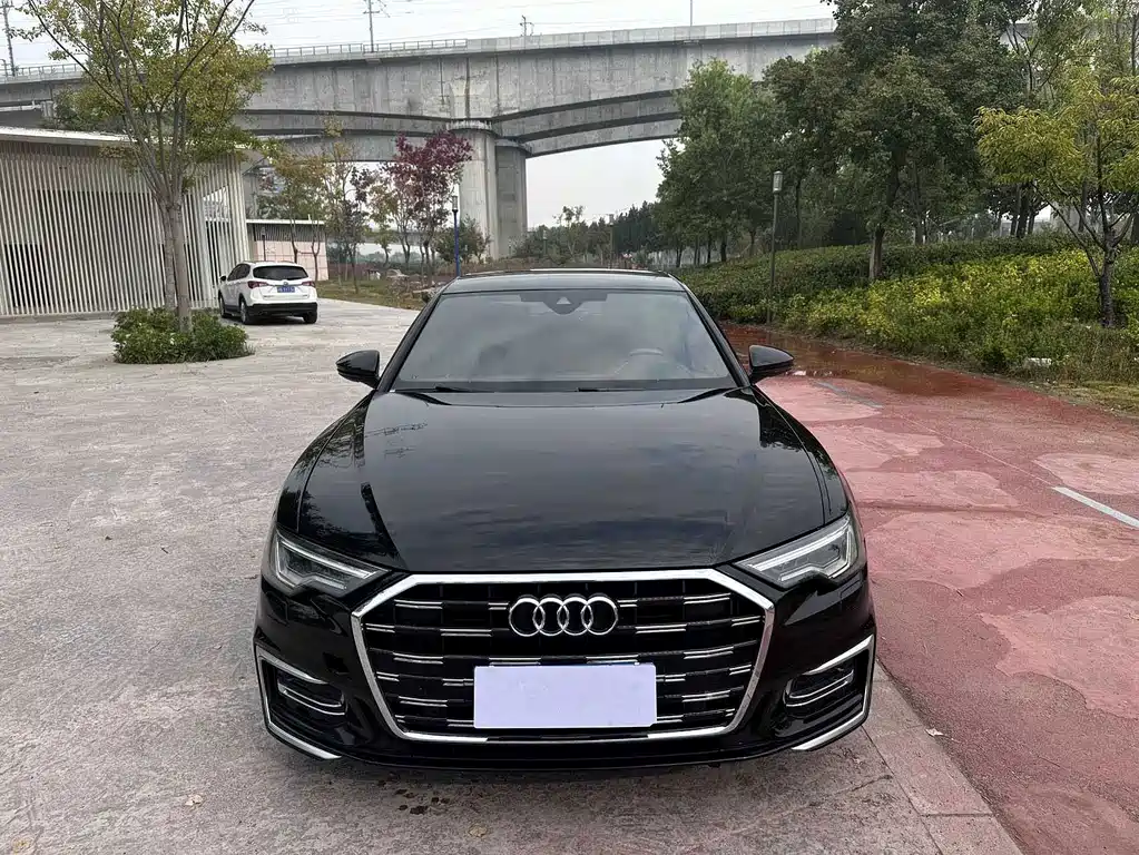 Audi A6L — фото 2
