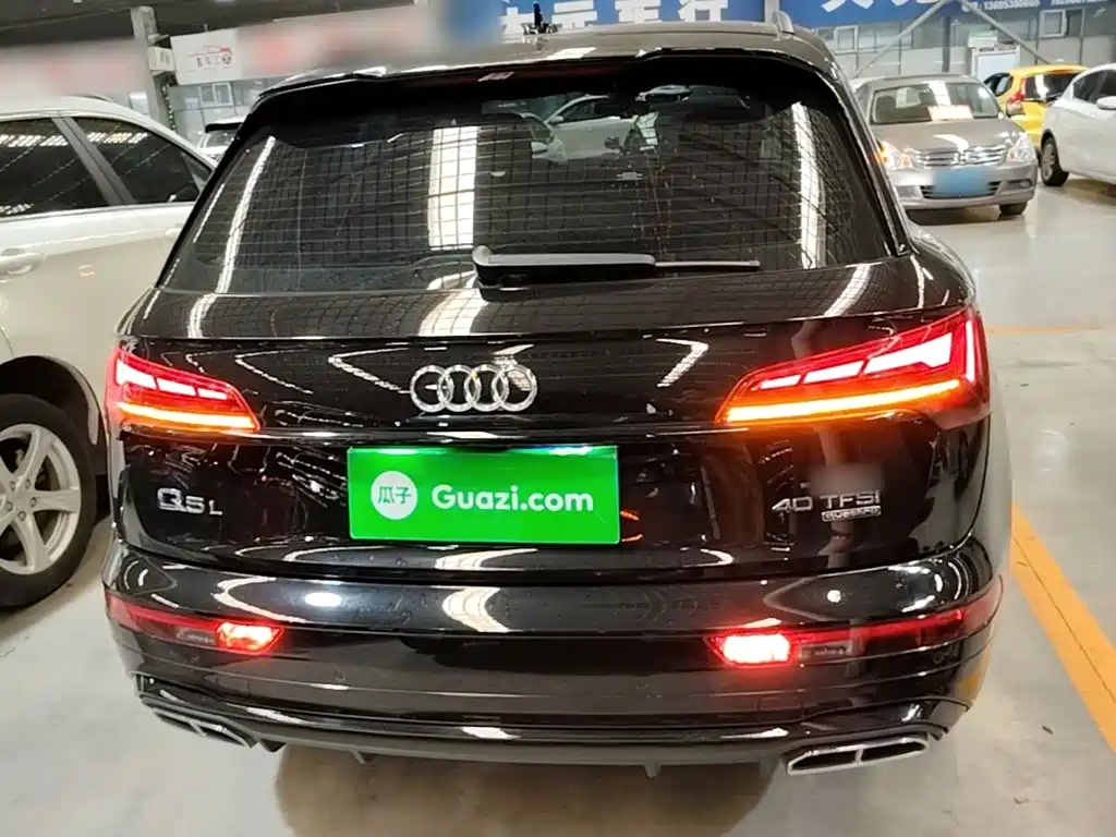 Audi Q5L — фото 5