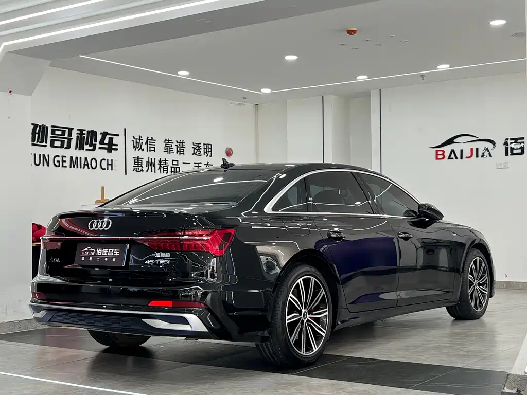 Audi A6L — фото 5