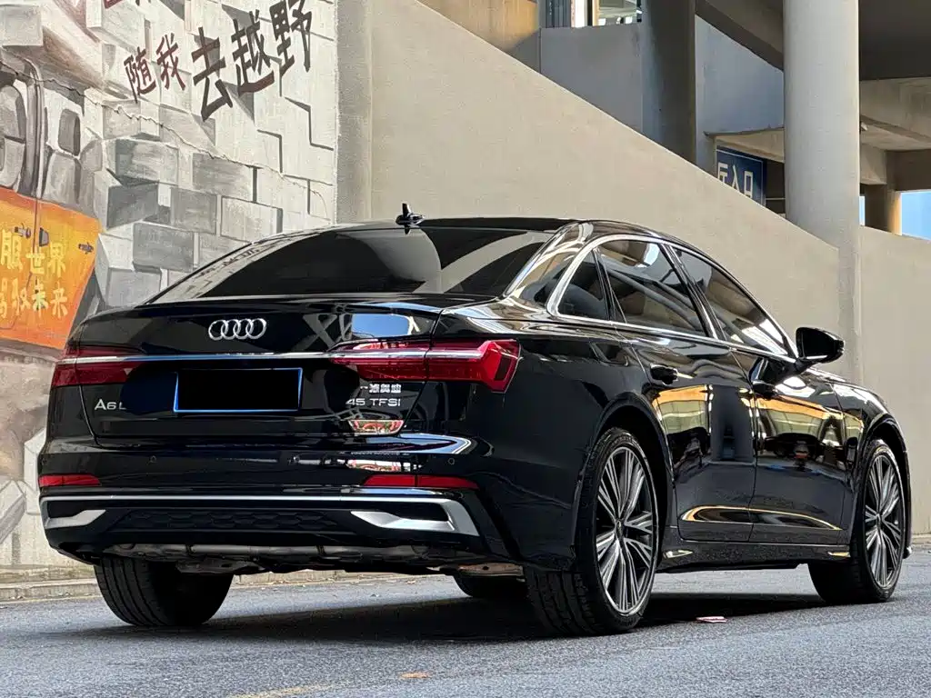 Audi A6L — фото 5