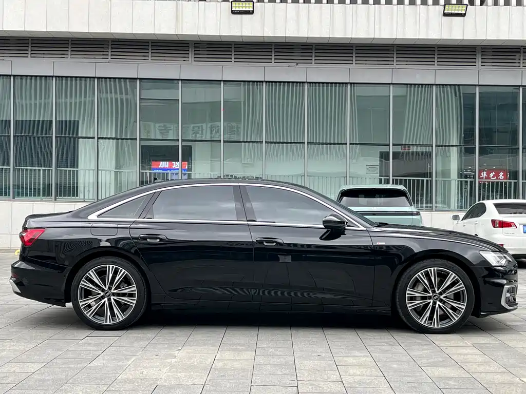 Audi A6L — фото 4