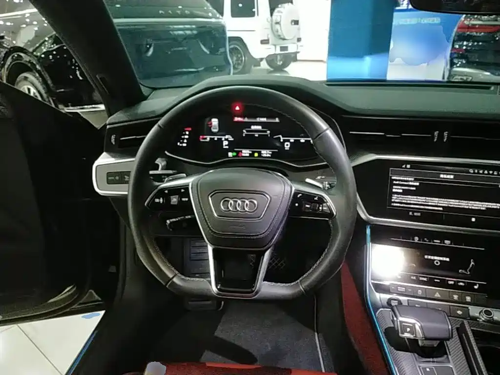 Audi A7L — фото 10