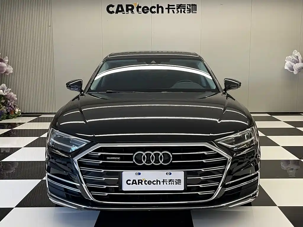 Audi A8 — фото 3