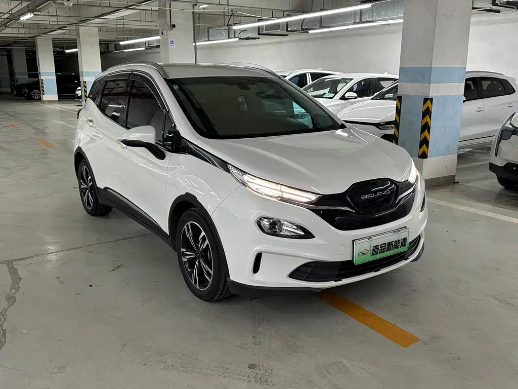 BAIC EX3 — фото 3