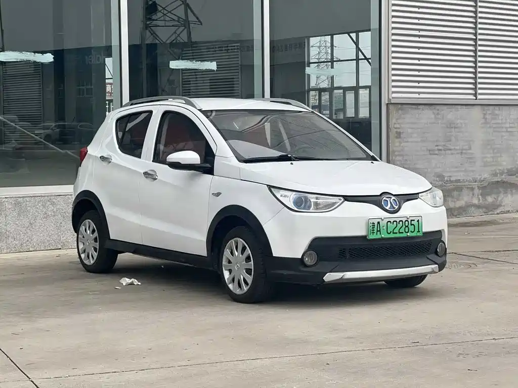 BAIC New Energy EC — фото 3