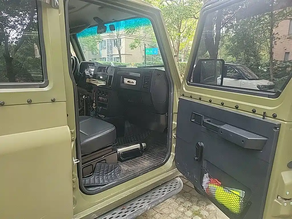 BAW 212 Classic — фото 19