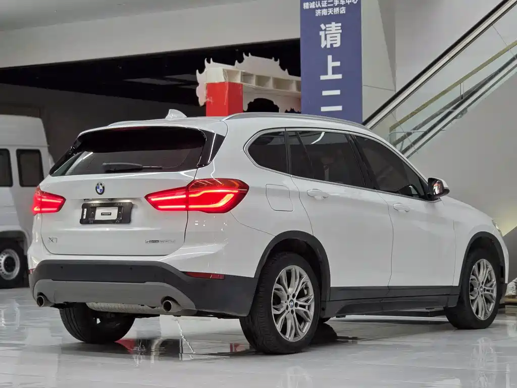 BMW X1 — фото 11