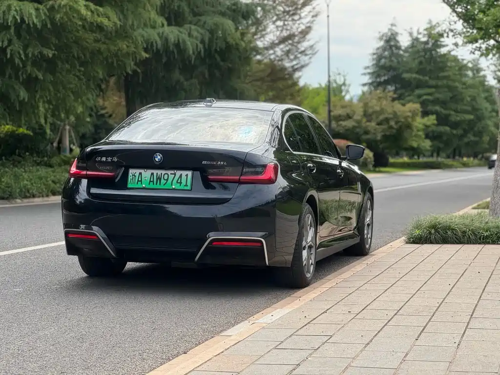 BMW i3 — фото 5
