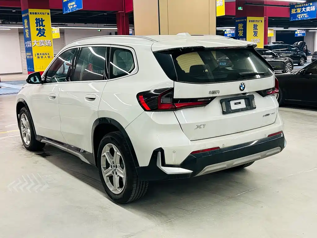 BMW X1 — фото 4