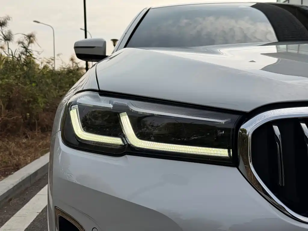 BMW 5 Series — фото 22