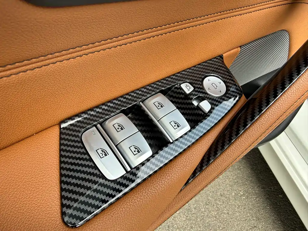 BMW 5 Series — фото 5