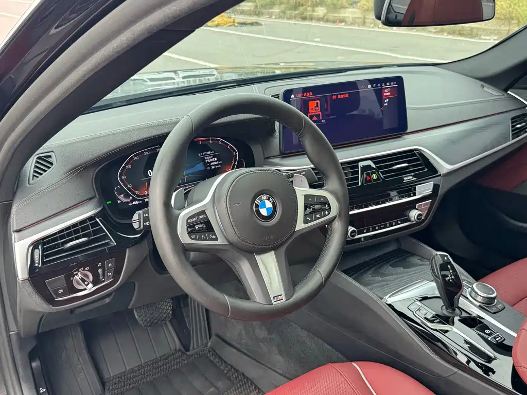 BMW 5 Series — фото 15