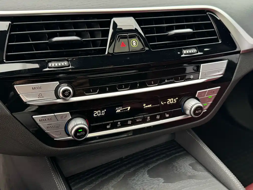 BMW 5 Series — фото 17