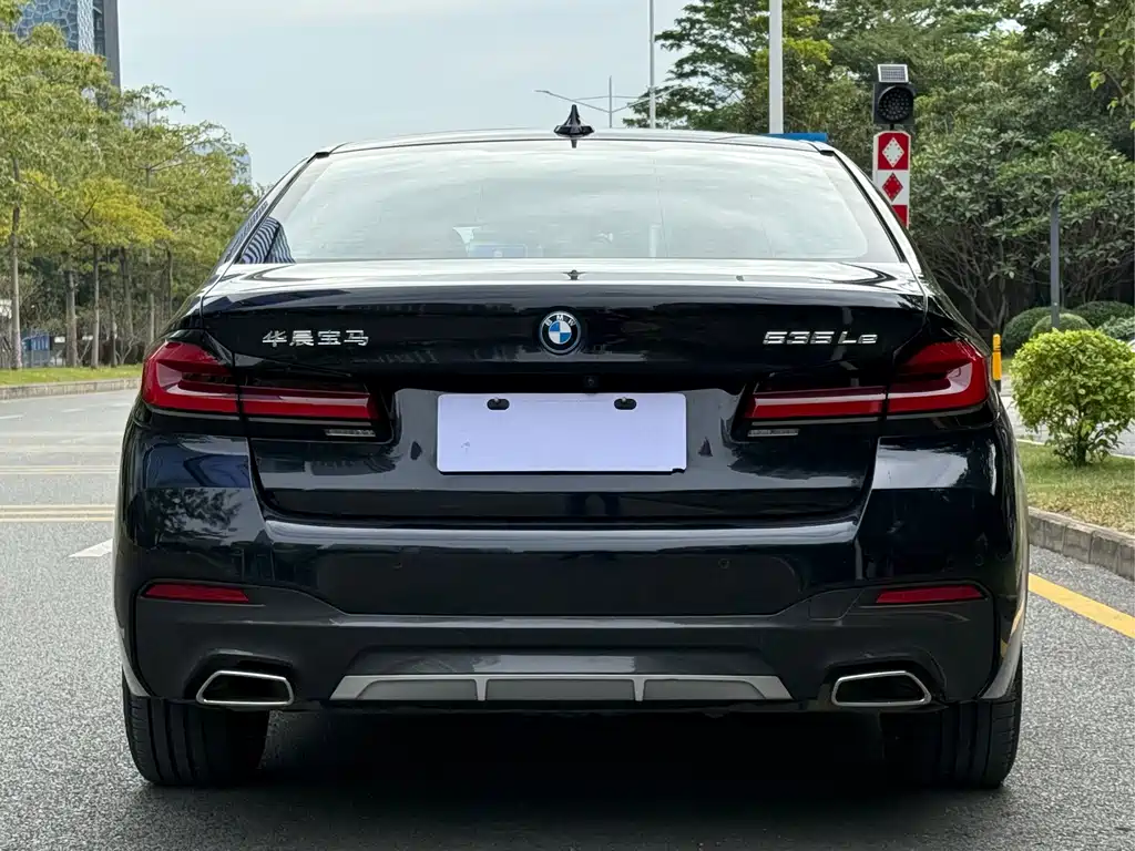BMW 5 Series New Energy — фото 20
