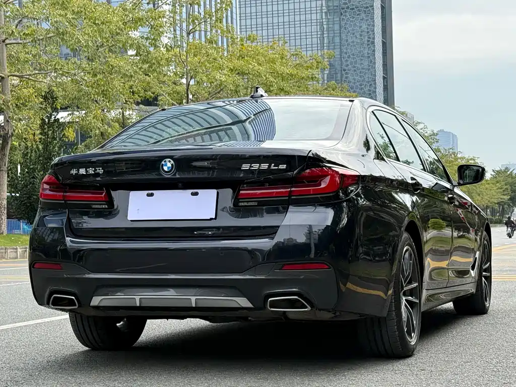 BMW 5 Series New Energy — фото 21