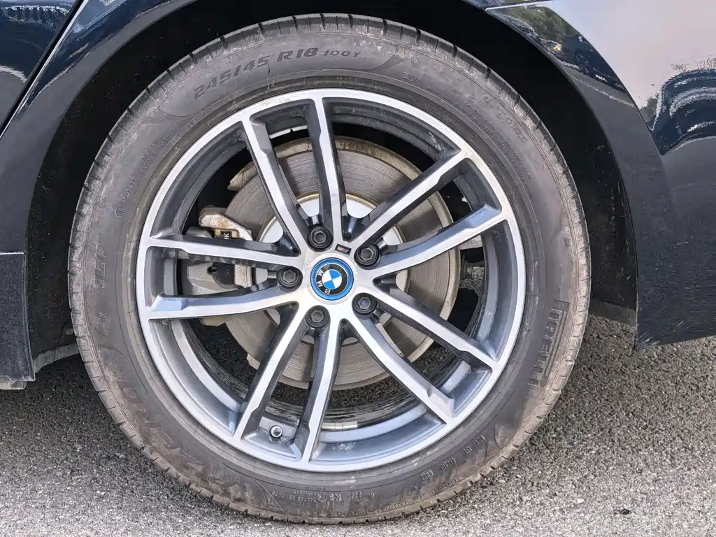 BMW 5 Series New Energy — фото 6