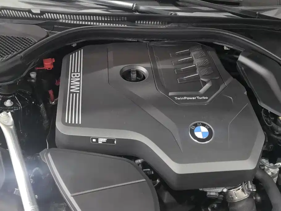 BMW 5 Series — фото 10