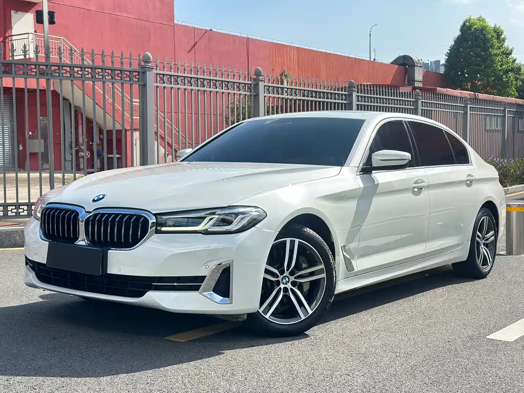 BMW 5 Series — фото 2