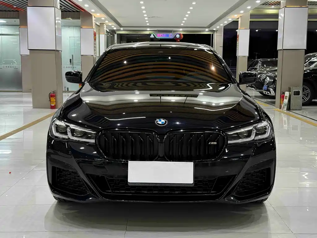 BMW 5 Series — фото 2