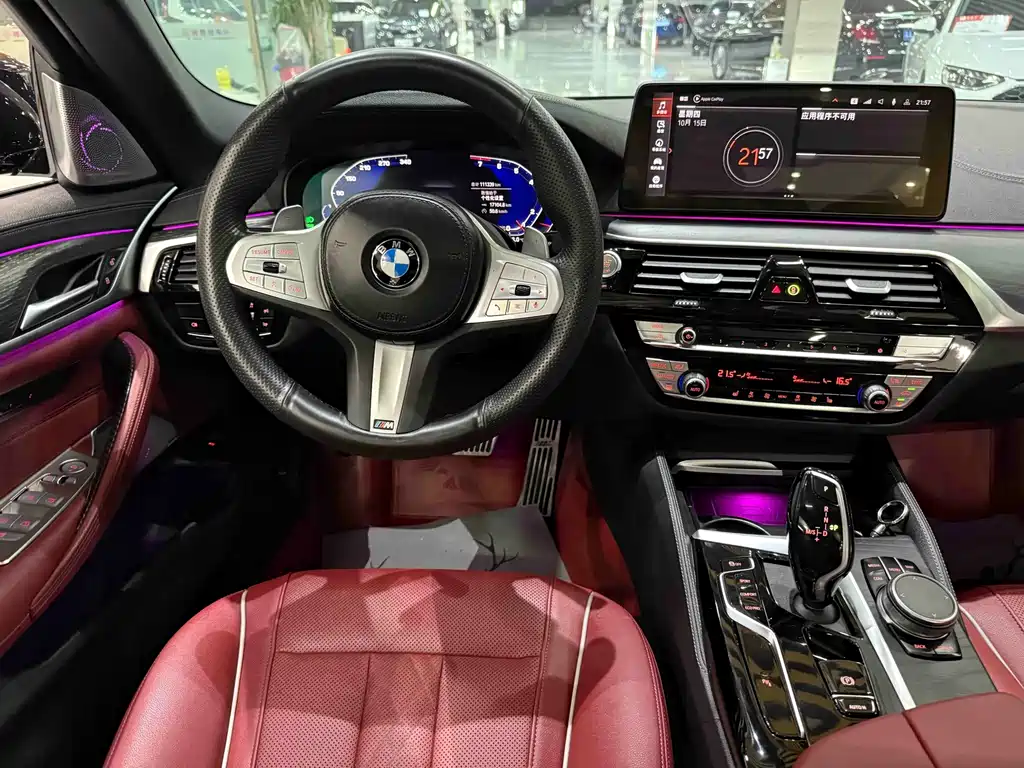 BMW 5 Series — фото 13