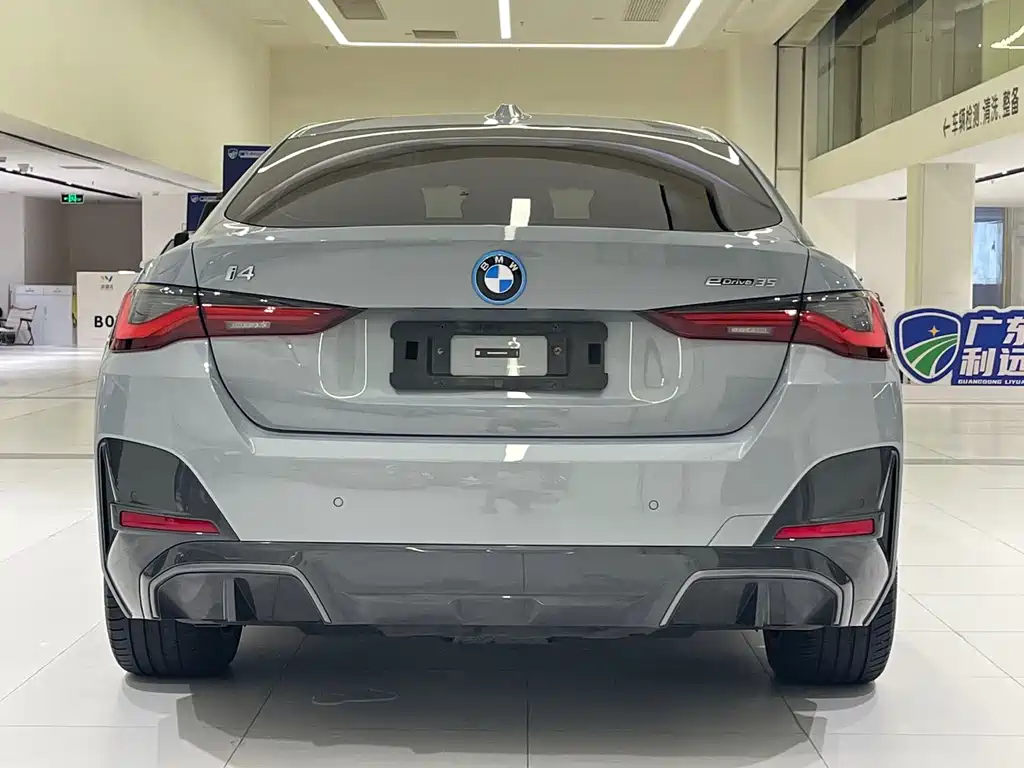 BMW i4 — фото 5