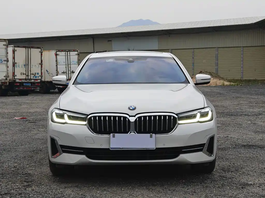 BMW 5 Series — фото 2