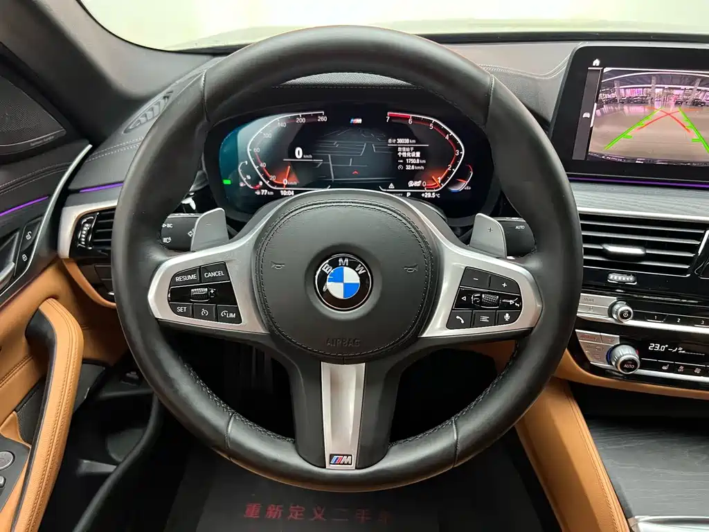 BMW 5 Series — фото 14