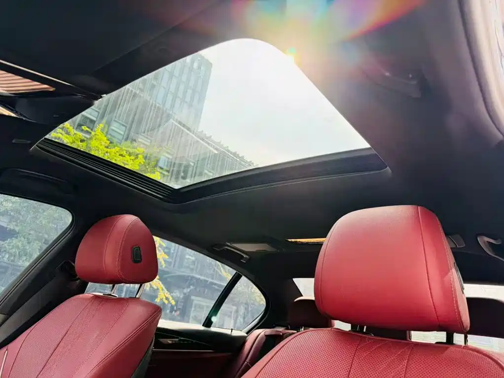 BMW 5 Series — фото 15