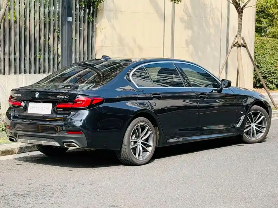 BMW 5 Series — фото 3