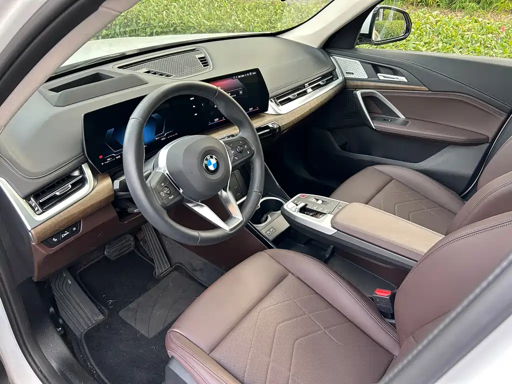 BMW X1 — фото 11