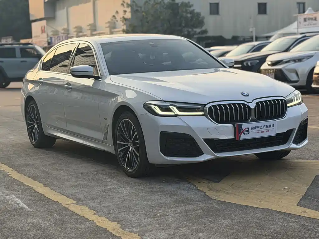 BMW 5 Series — фото 2