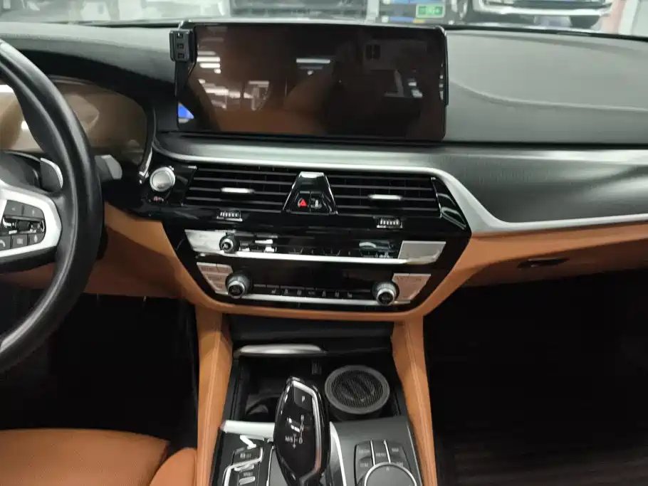 BMW 5 Series (Import) — фото 13