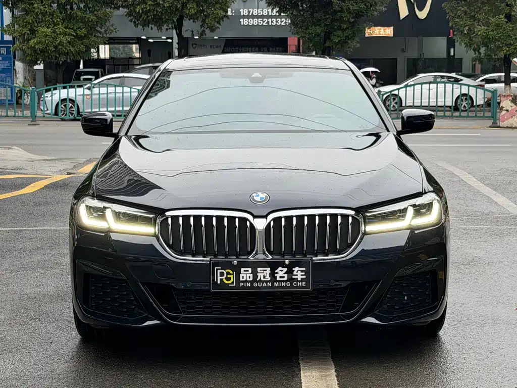 BMW 5 Series — фото 2