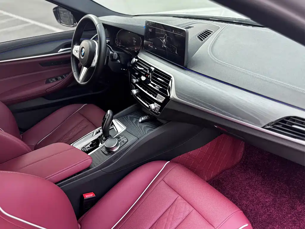 BMW 5 Series — фото 10