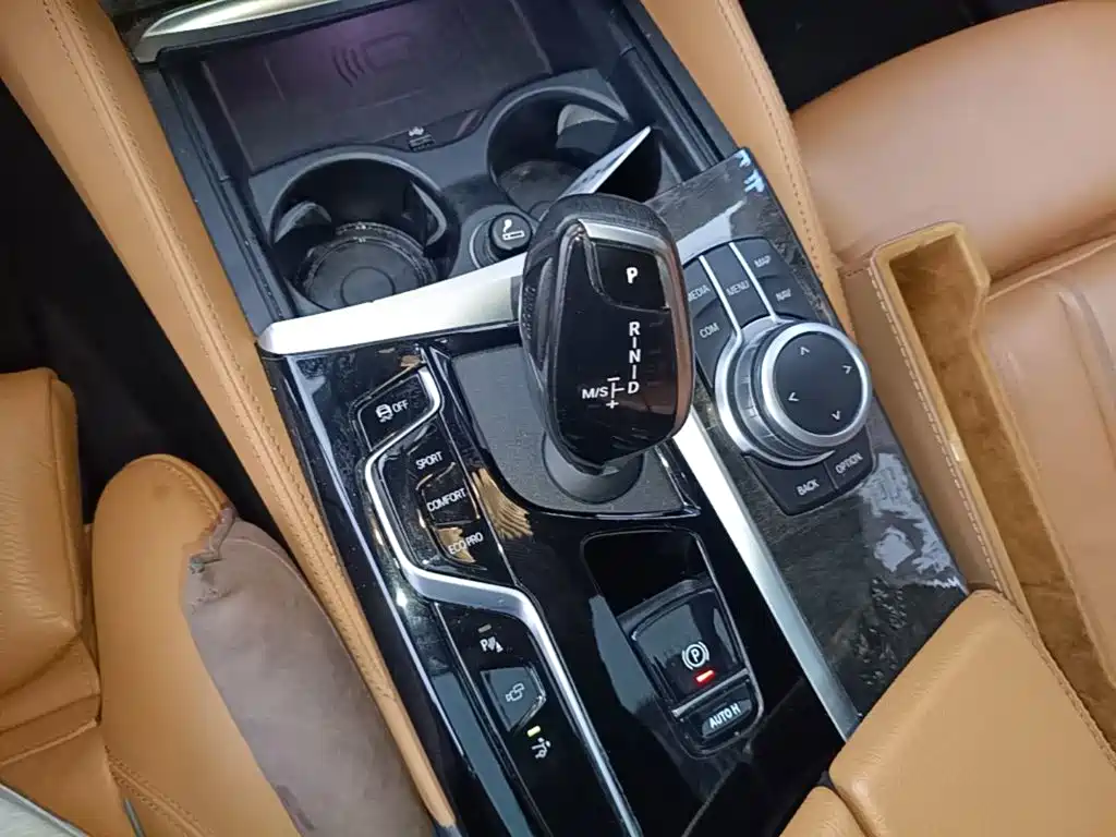 BMW 6 Series GT — фото 13