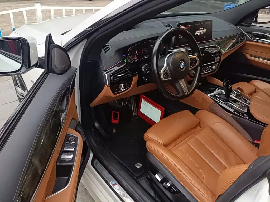 BMW 6 Series GT — фото 15