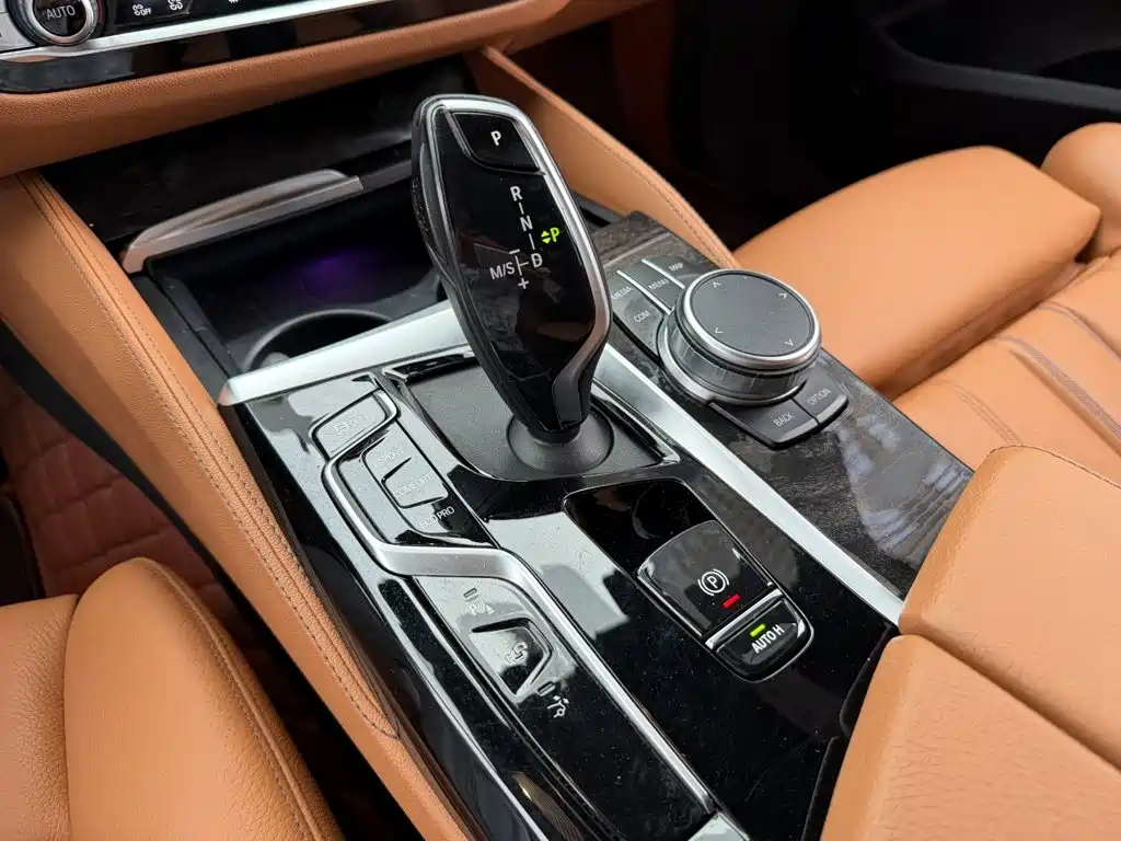 BMW 6 Series GT — фото 9