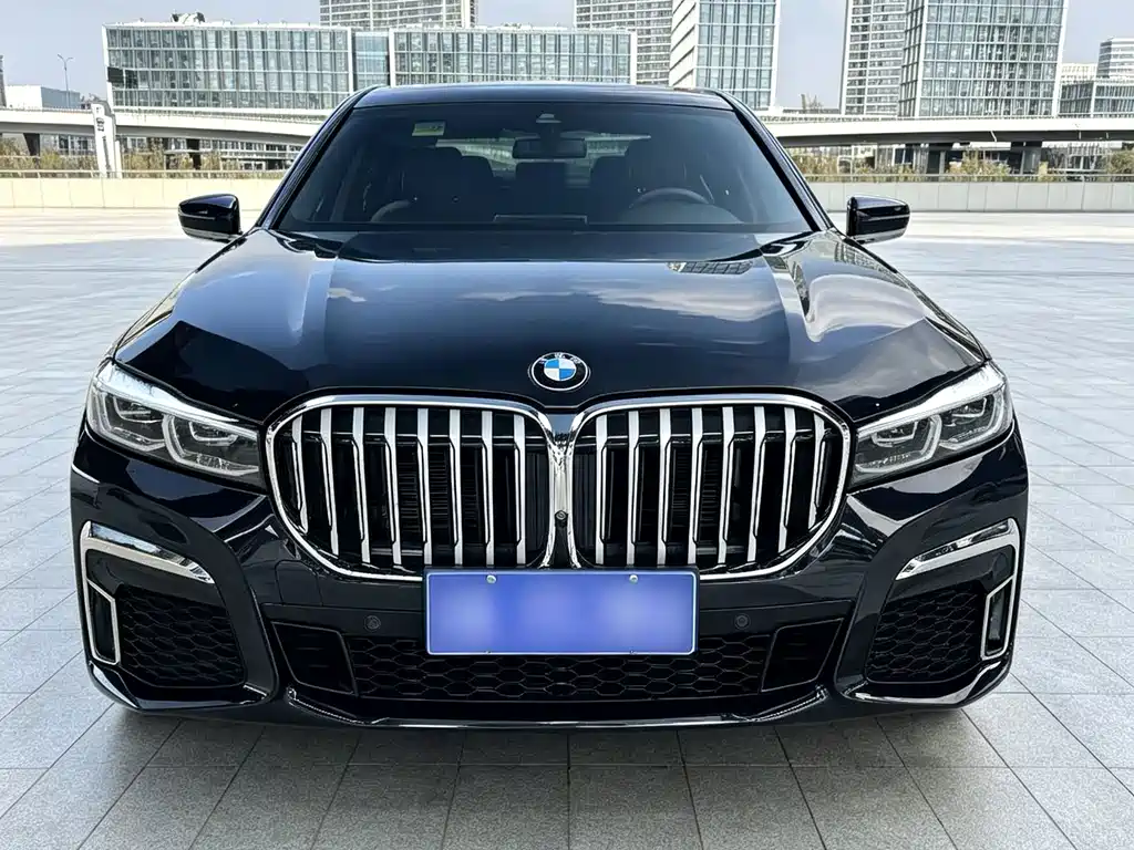 BMW 7 Series — фото 2