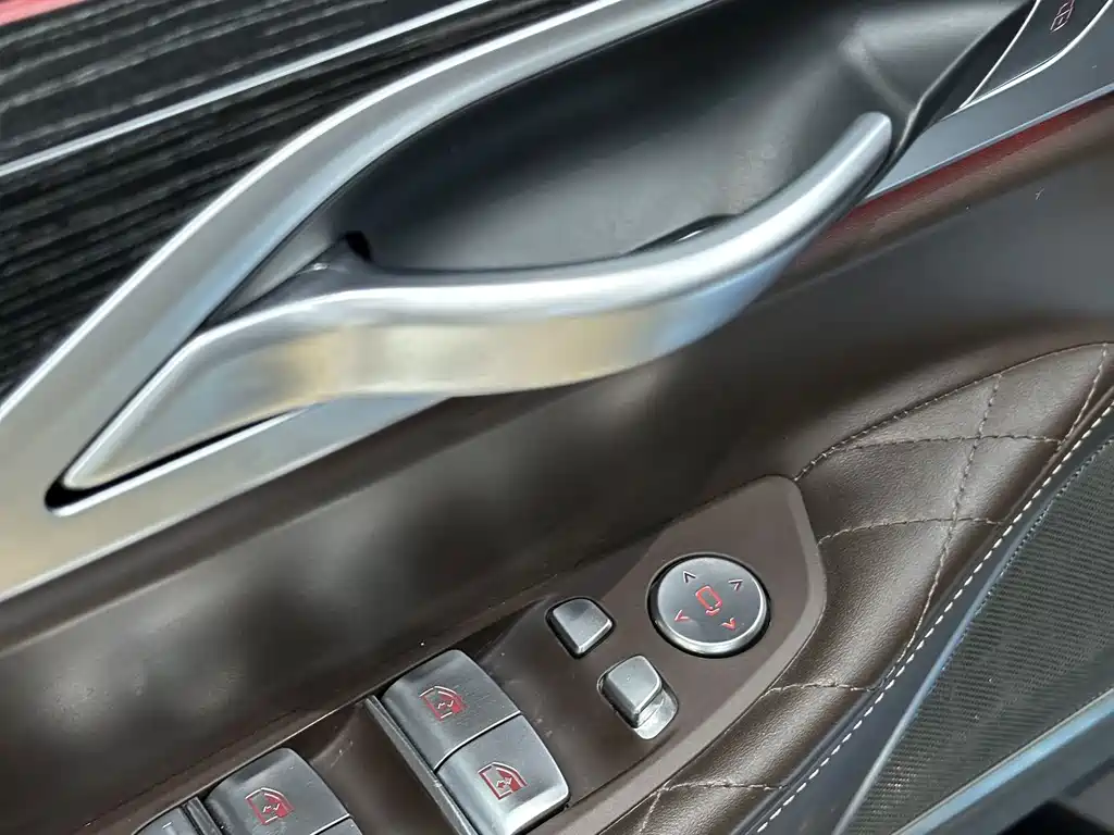 BMW 7 Series — фото 10