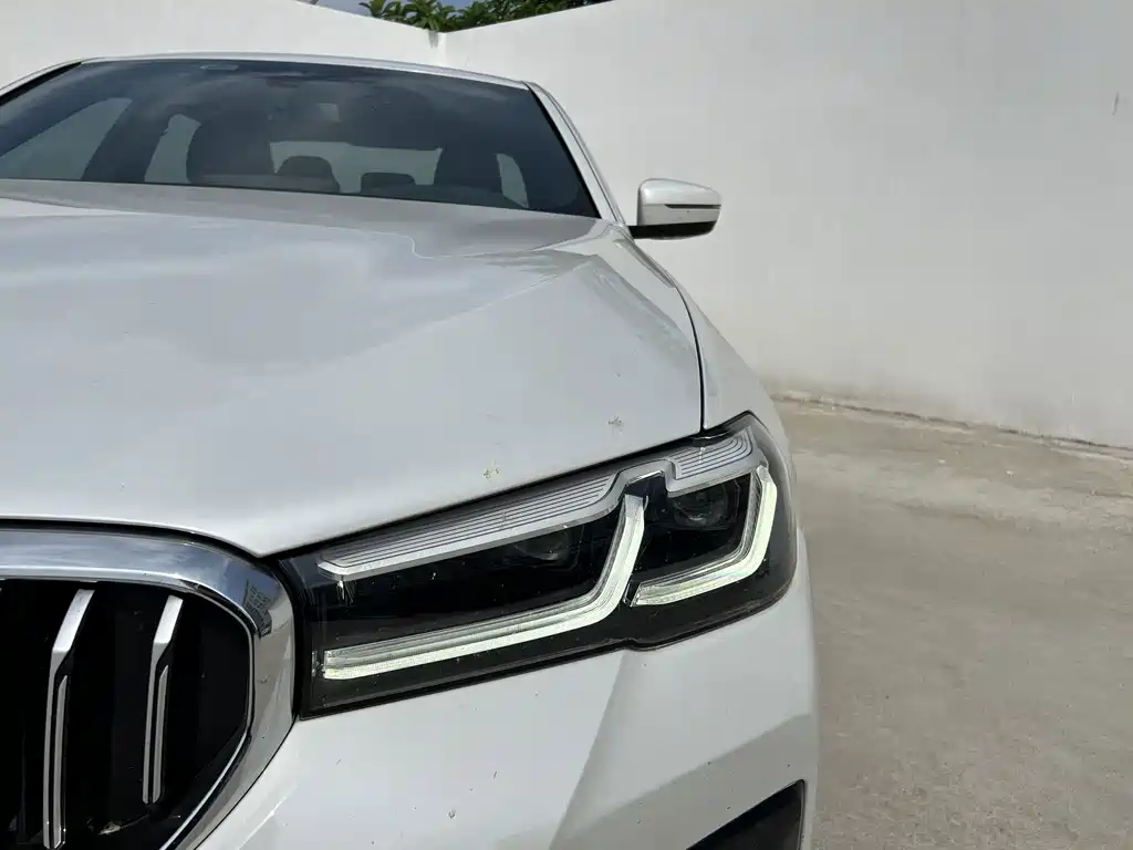 BMW 5 Series — фото 13