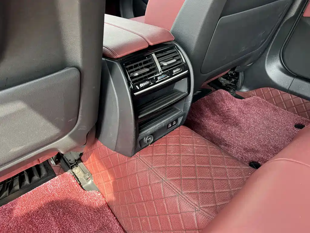 BMW 5 Series — фото 10