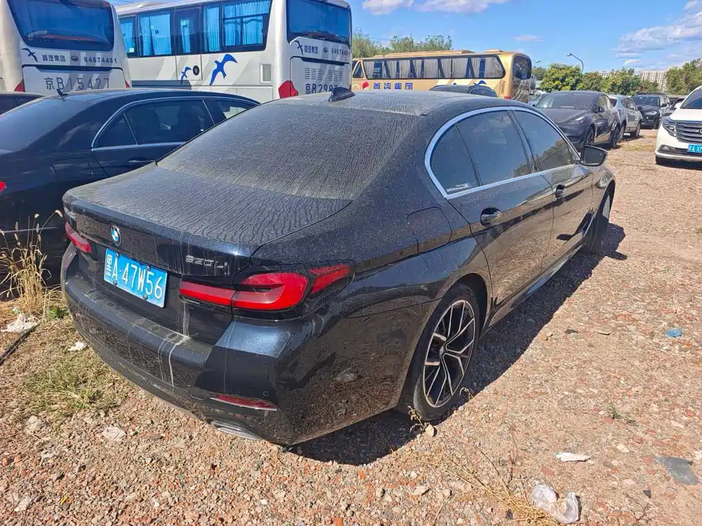 BMW 5 Series — фото 4