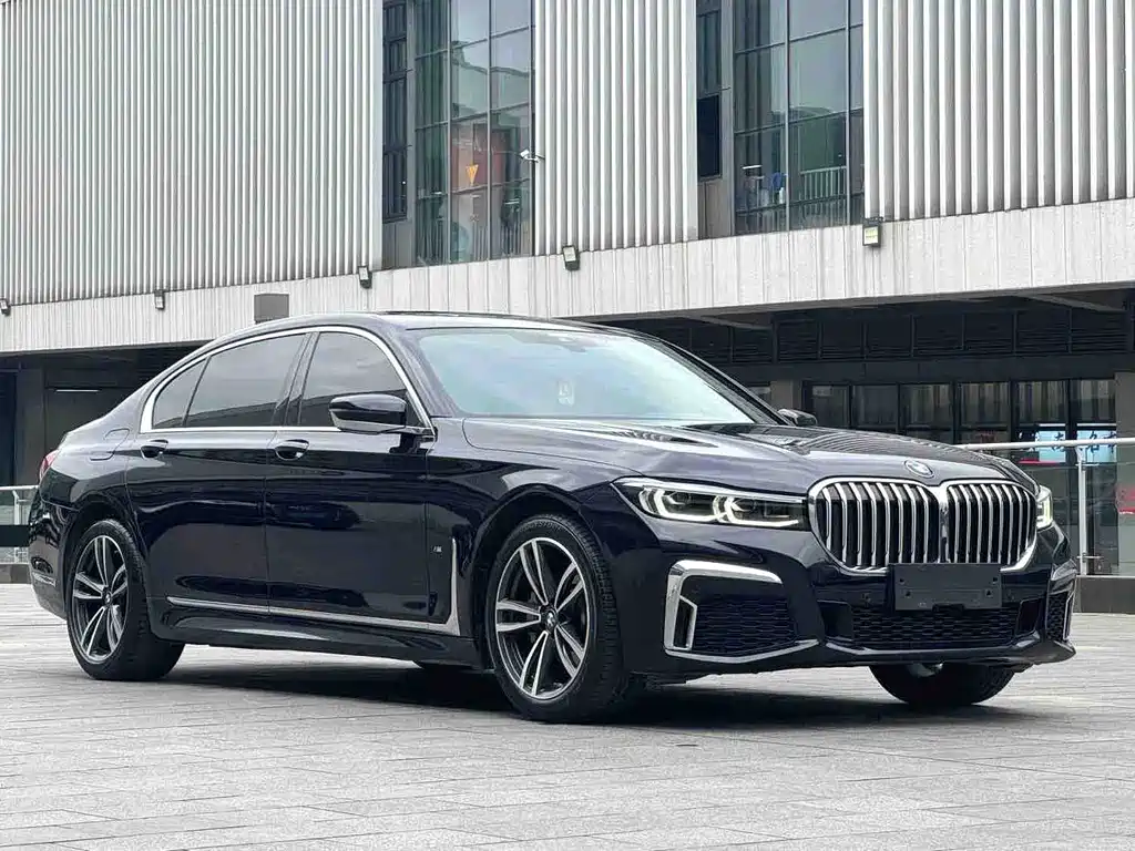 BMW 7 Series — фото 2