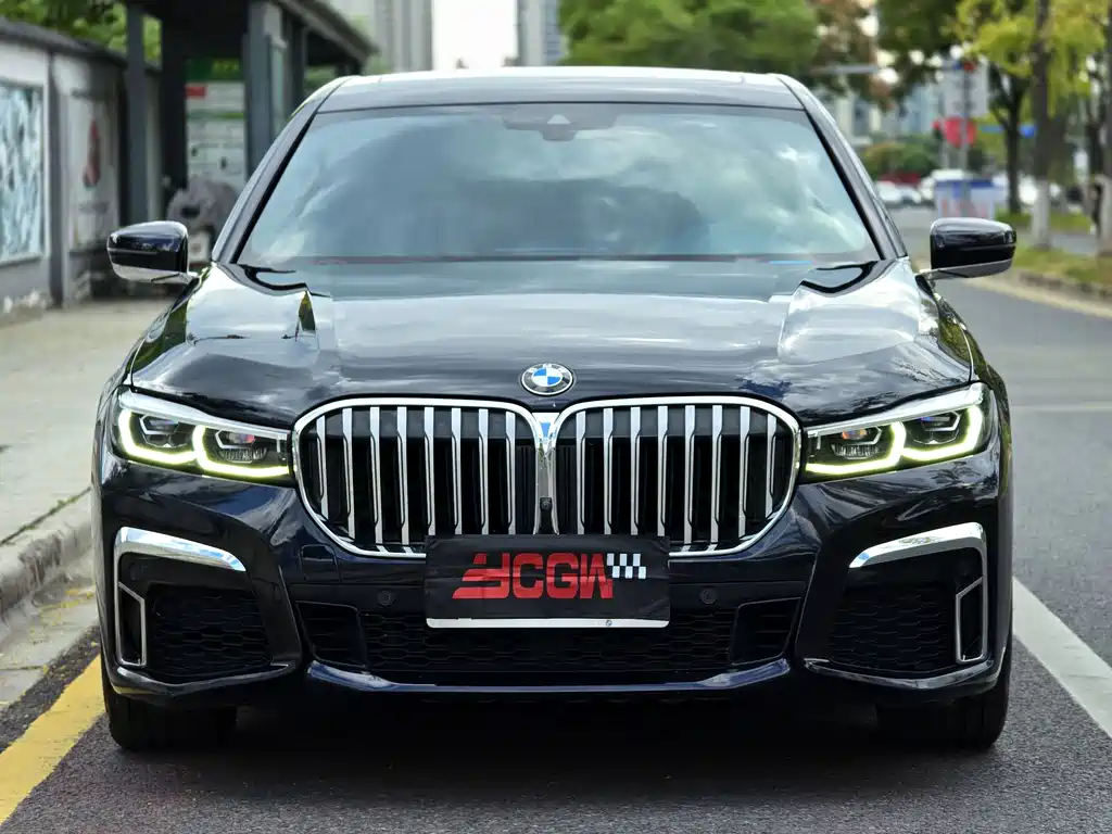 BMW 7 Series — фото 2